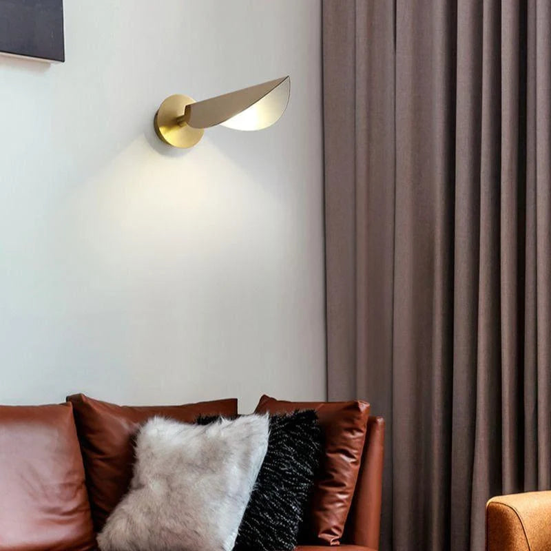 Wall Sconce | Golden Finish, Warm 3000K & Built-In Switch