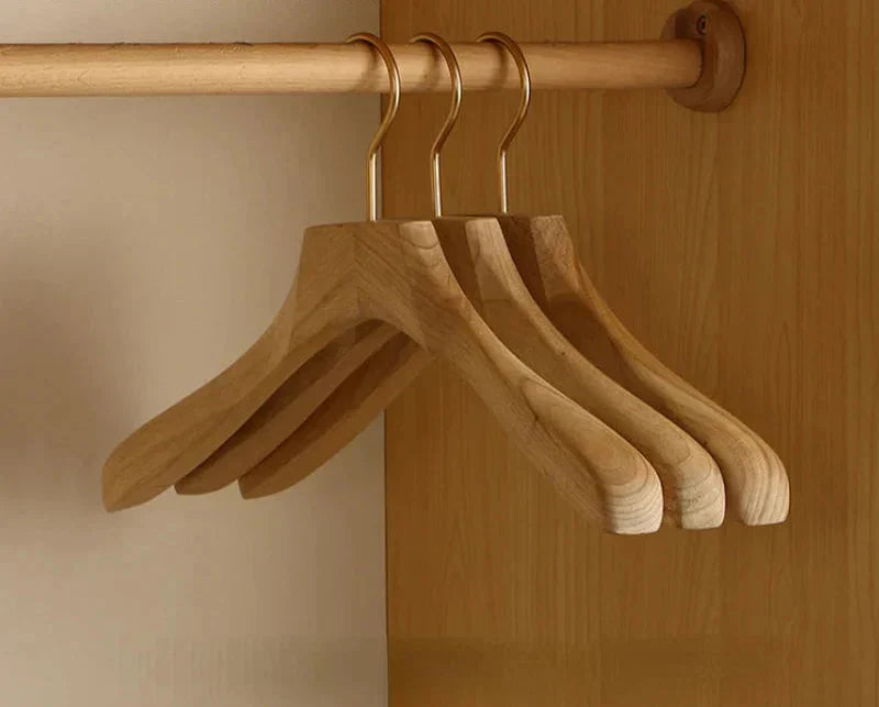 Wooden Hangers | Camphor Wood Wide-Shoulder & Non-Slip Flocked Rod | Set of 2