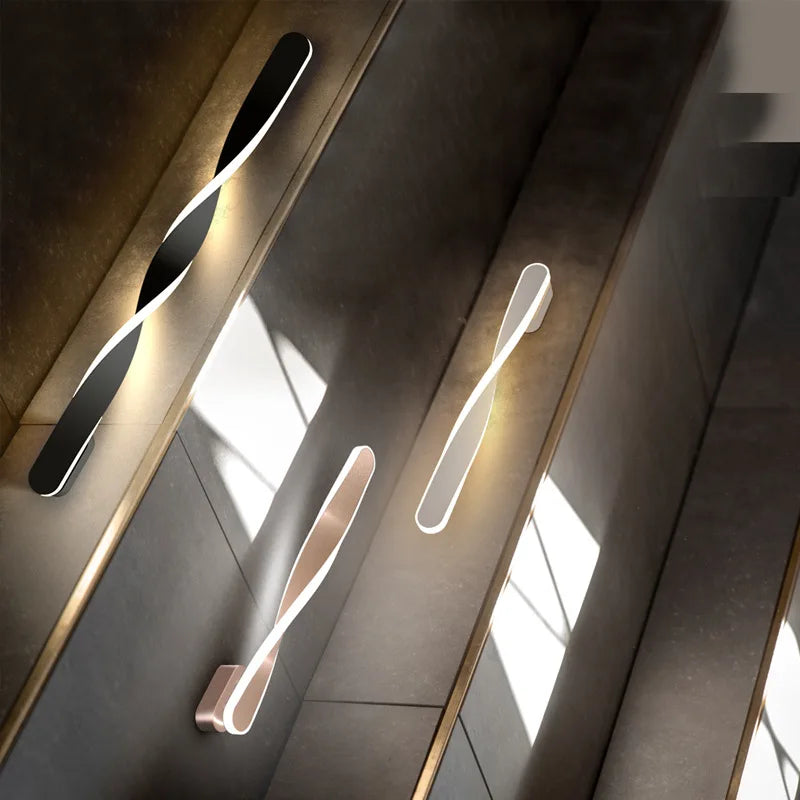 LED Wall Lamp | Curved Modern Design & Dimmable Warm White | 40 x 12 x 8 cm