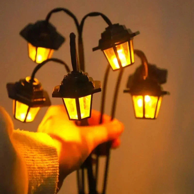 Garden Lantern | Solar-Powered, Automatic Dusk Sensor & Weatherproof