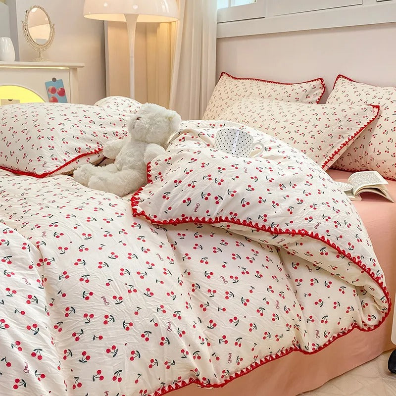 Bedding Set | Floral & Berry Print | 3 or 4 Piece Set