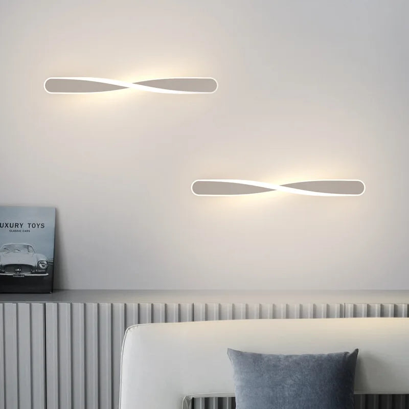 LED Wall Lamp | Curved Modern Design & Dimmable Warm White | 40 x 12 x 8 cm
